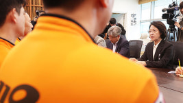 추미애 경기도지사, 소방공무원 인건비 국가 부담 촉구