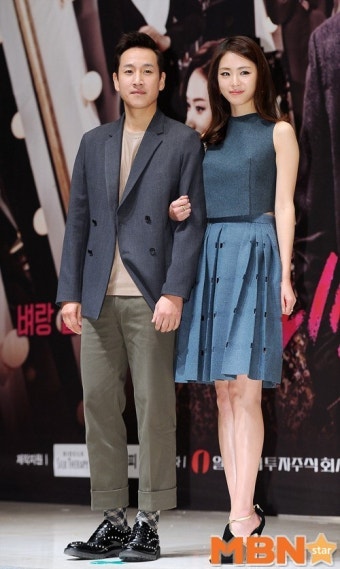 이선균 이연희 언급 “13살 차이 부담되지만…”