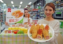 핫도그 안에 밥이?…세븐일레븐 밥도그 출시