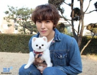 노민우, 반려견 모모 사진 화제…인형인지 강아지인지 구분안가는 ‘귀여움’