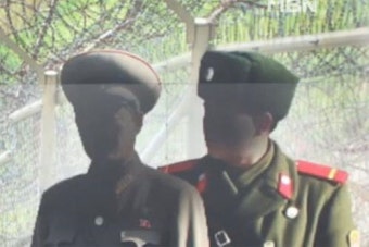 북한군 10여명 군사분계선 침범, 경고사격 받고 돌아가…대체 무슨 상황?