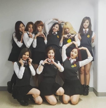 트와이스, 미니 콘서트 겸 팬미팅 개최…개최 일시와 장소는?
