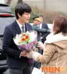 여진구 `꽃다발 선물 감사드려요!` [MBN포토]