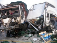 경부고속도로 도동분기점 3중 추돌사고…부산방면 8km 정체