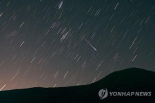 더위 피해 제주 가볼까…밤하늘 수놓을 페르세우스 유성우 별똥별 쇼 예정