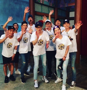 [해시태그] #이준기·강하늘·홍종현 #런닝맨 멤버들과 함께 ‘환한 미소’