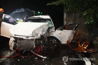 대구 교통사고, 빗길에 옹벽 들이받아 고교생 5명 사망