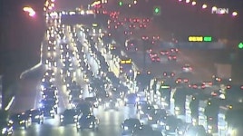 [교통상황] 고속도로 정체 조금씩 해소…경부 71km 정체