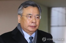 특검팀, 최순실 씨 자택 압수수색…금고는 확보 못해