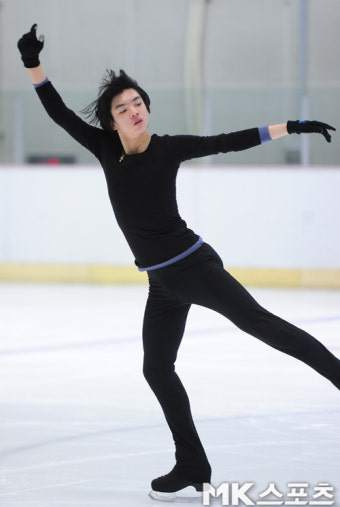 차준환, 남자 김연아 맞네…세계주니어선수권 쇼트 개인 최고점 기록