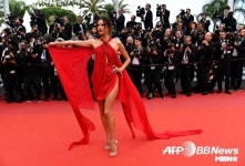 알레산드라 앰브로시오 ‘정열의 레드’ [MBN포토]