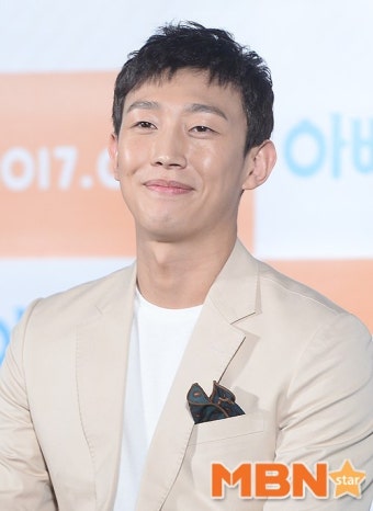강기영 누구?#데뷔 10년차 배우# 축구 조현우 닮은 꼴