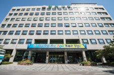 양천구청, 확진자 동선 공개…이마트 신월점‧은평 성모병원 방문