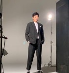 임영웅, 수트 입고 우월한 기럭지 자랑 ‘분위기 압도’ [M+★SNS]