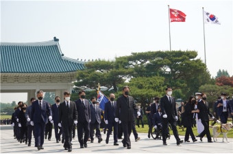 국민의힘 의원 35명, 6·25 전사자 묘역 추모·정화활동