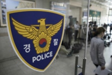 70대 어머니 옷 벗겨 내쫓아 숨지게 한 40대 딸 체포