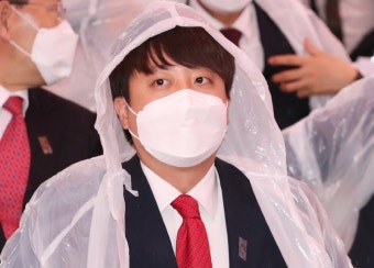 '사과' 않는 이준석 