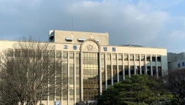 반찬 부실해…빗자루로 아내 숨지게 한 남편, 2심서 감형