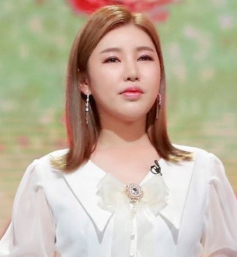 가수 송가인, 수입과 주거 상황 솔직 고백에 논란 일으키며 관심 집중