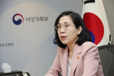 여가부 폐지 위해 장관 됐나 질문에…김현숙 네