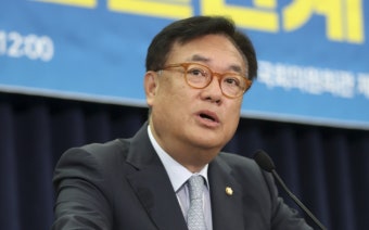 검찰, '故 노무현 명예훼손' 정진석 국회부의장…5년 만에 약식 기소