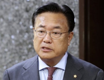 정진석 