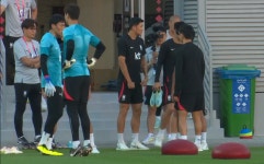 가나전 하루 남았는데…'종아리 통증' 김민재, 팀훈련 불참