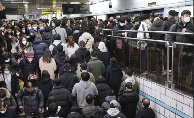 서울교통공사 노조, 내달 6일 총파업 예고…지하철 운행 타격 우려
