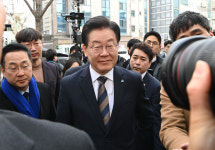국민의힘 이재명, 구속영장 청구 자초 vs 민주 윤석열 검찰의 만행