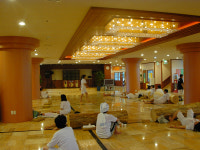 찜질방서 알몸으로 여자 수면실 간 남성…직원 폭행도