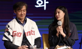 조국 아들, '연세대 석사학위' 반납…조민 소송취하 사흘만
