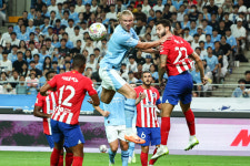 홀란에 홀린 국내 팬들…고품격 축구에 열광