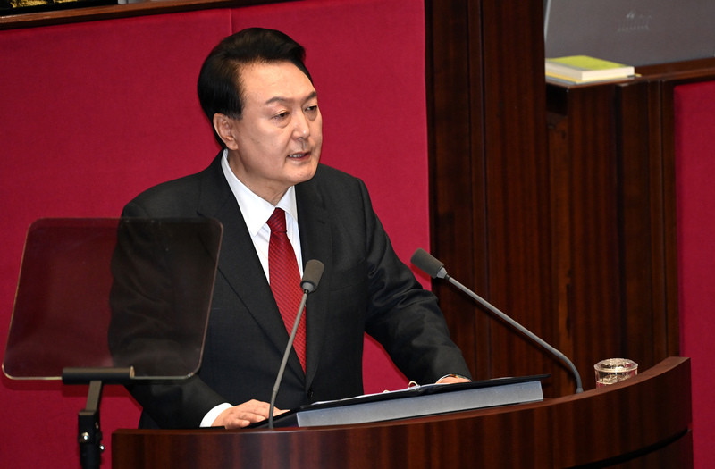 이재명 대통령, 국회에 경제 회복과 추가경정예산 협조 요청
