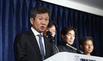 클린스만 축구 대표팀 감독, 1년 못 채우고 경질