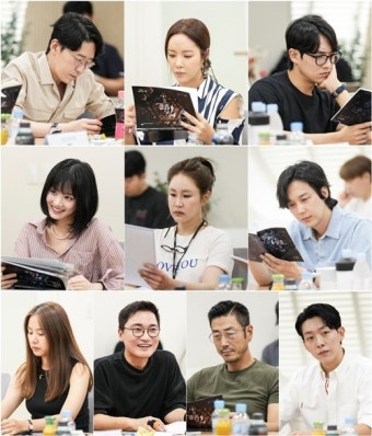 ‘이혼 소송 중’ 황정음, ‘7인의 부활’ 대본 리딩 현장서 포착...마음 아파도 드라마는 계속