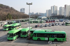 출근길 초비상...서울 시내버스 파업에 '첫차'부터 멈췄다