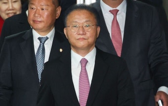 윤재옥 