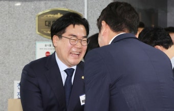민주 새 원내대표에 '친명' 박찬대…