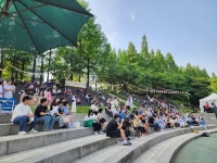 양재아트살롱 “양재천 수변 무대서 트로트 공연도 보고 시민 노래자랑도 참여하고”