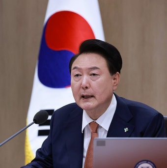윤 대통령 “환자 저버린 불법행위 엄정 대처 불가피”