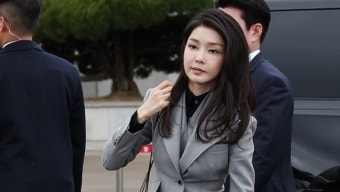 '한동훈 읽씹 논란' 김건희 여사 문자 뭐길래...공방 '가열'