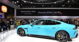 중국 샤오미 전기차, 하루 새 70여 대 파손