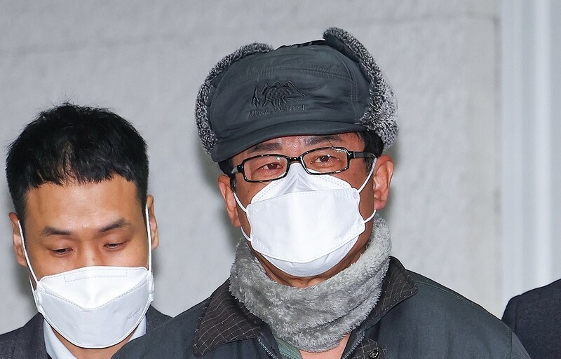 국군 정보사령관 노상원, 내란 혐의로 구속 송치…정치사회에 파장 미스터리한 동기