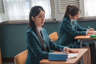 상위 0.1% 천재 고등학생이 된 이혜리…‘선의의 경쟁’ 첫 스틸 공개