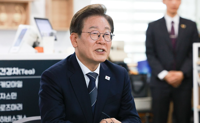 이재명 대통령, 광화문서 깜짝 외식 소통 확대 모색