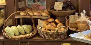 이집소금빵(Lee'shousebakery) | "싼 게 문제인가요?"…'990원 소금빵'이 쏘아올린 가격 논쟁 [올댓체크]