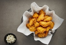 치킨값 또 오른다…교촌치킨 서울 배달앱서 2,000원 인상