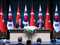 이 대통령, 튀르키예 정상과 103분 회담…원자력·방산·바이오 협력 논의