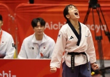 [속보] 정하은, AG 태권도 품새 금메달…한국 여자 개인전 2연패