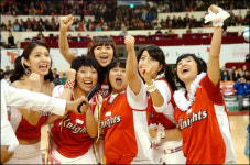 최다관중 입장, 열기로 가득했던 학생체육관